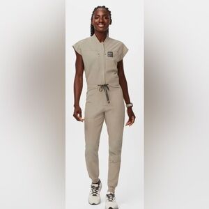 FIGS Star Wars tan jumpsuit scrub